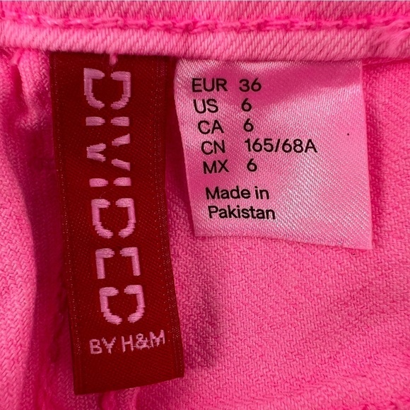 NWT H&M Divided Hot Pink Super Slim Leg Jeans Size 6 Women’s - Picture 2 of 6